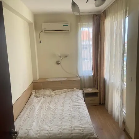 Pomorie Apartment *